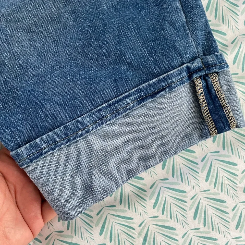 Lee Women's Denim Capris with Cuffed Hem - Picture 3 of 6